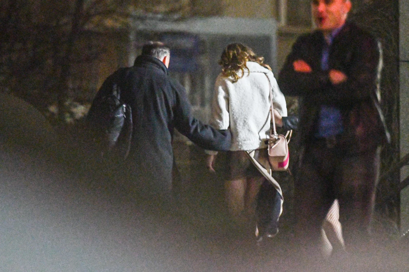 Marianna Schreiber opuszczająca klub i udająca się już do samochodu 