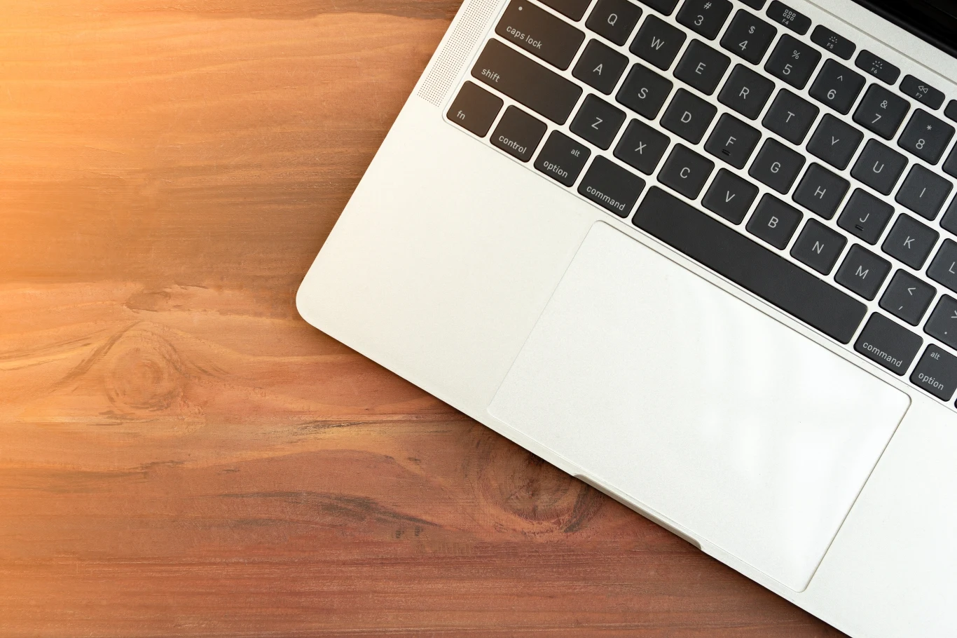 Zwiększyło się wykorzystanie usług świadczonych cyfrowo, po które sięgamy zarówno w sferze zawodowej, jak i prywatnej Zwiększyło się wykorzystanie usług świadczonych cyfrowo, po które sięgamy zarówno w sferze zawodowej, jak i prywatnej