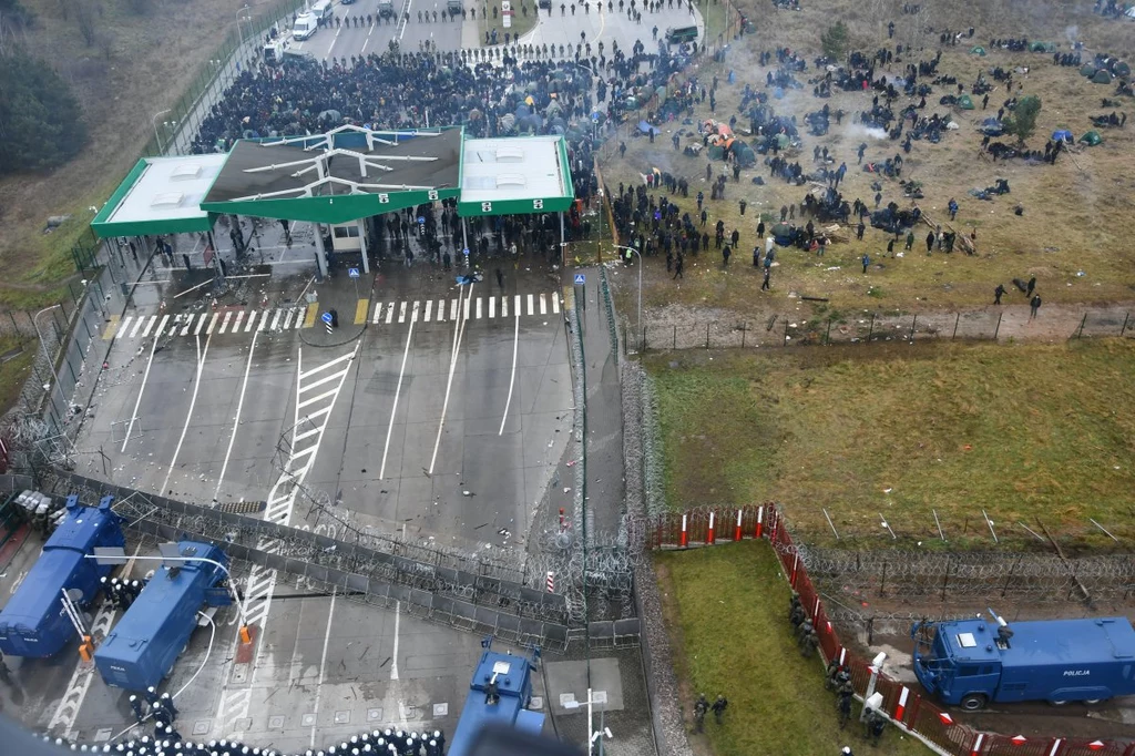 Migranci na granicy polsko-białoruskiej Migranci na granicy polsko-białoruskiej