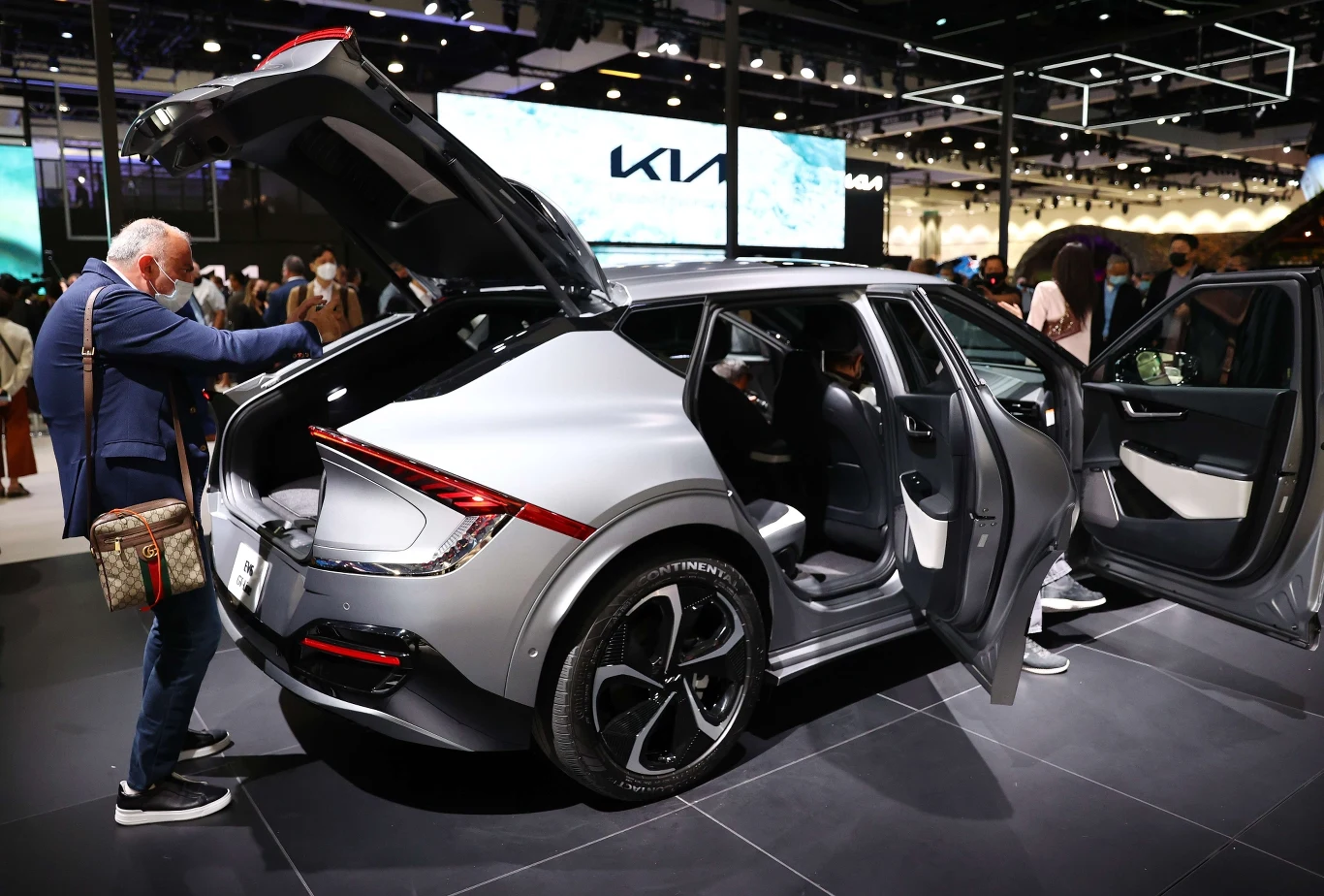 Premiery Los Angeles Auto Show