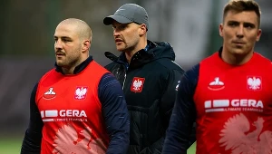 Piotr Zeszutek kapitan reprezentacji w rugby z selekcjonerem Chrisem Hittem i Radosławem Bysewskim