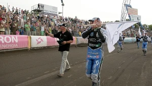 W co gra Unia Tarnów? Czy proponują legendzie coś więcej niż nadzór prac torowych?