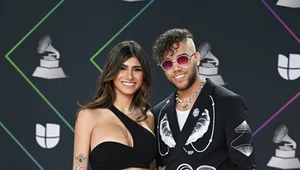 Latin Grammy 2021: Mia Khalifa pokazała się z Jhayem Cortezem