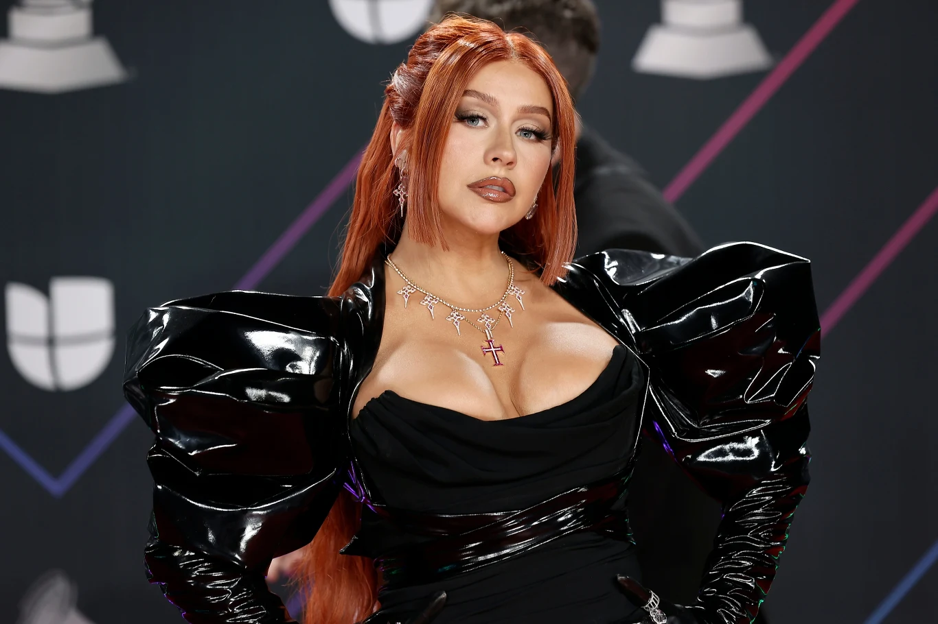 Przypomnijmy, że jesienią Aguilera ogłosiła, że pracuje nad nowym hiszpańskojęzycznym albumem. Będzie to jej pierwsza tego typu płyta od wydania "Mi Reflejo" w 2000 roku. 