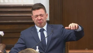 Kyle Rittenhouse został uniewinniony ze wszystkich zarzutów. 18-latek z trudem powstrzymywał łzy