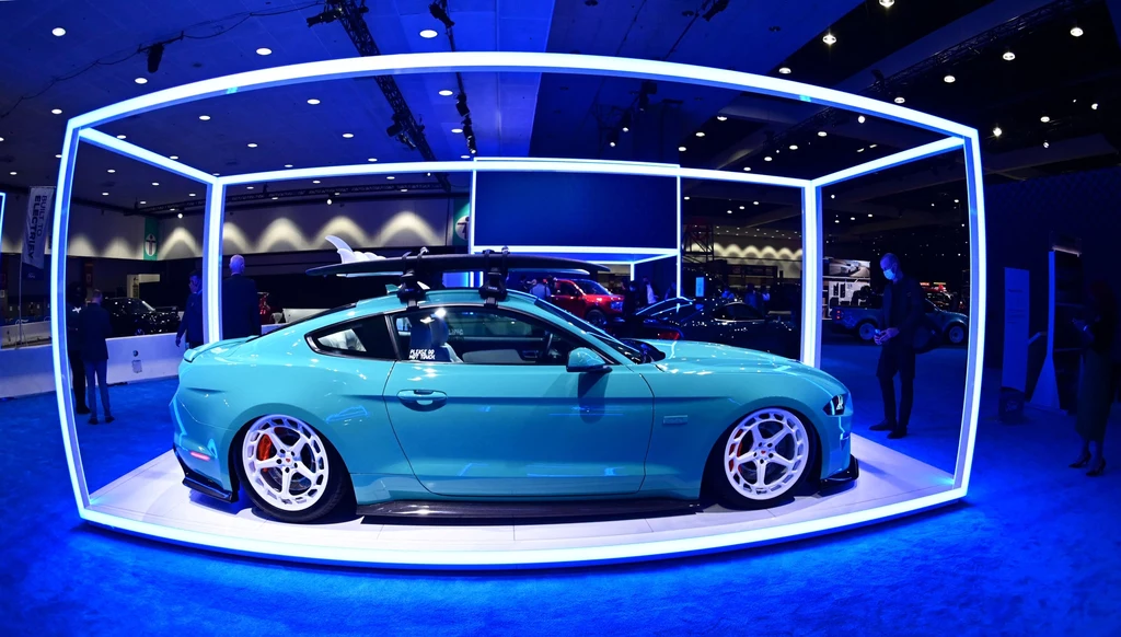 Premiery salonu samochodowegow  Los Angeles. Ford Mustang Coupe