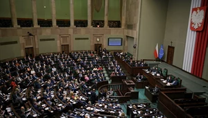 Według sondażu w Sejmie znalazłoby się pięć ugrupowań