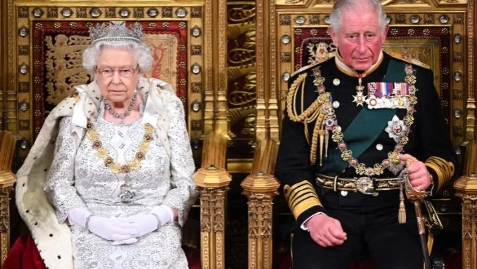 Królowa Elżbieta II obawia się o syna, który ma przejąć po niej tron 