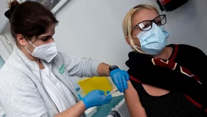 Pandemia. Daleko do progu „odporności stadnej”