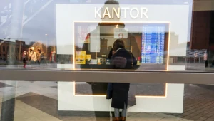 Złoty słabnie. Tyle nie płacono za euro od 13 lat