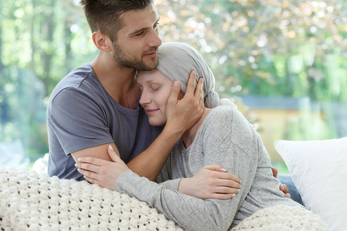 Rozmawiajmy i wspierajmy się nawzajem. Pozostawanie samemu z chorobą jest bardzo trudne