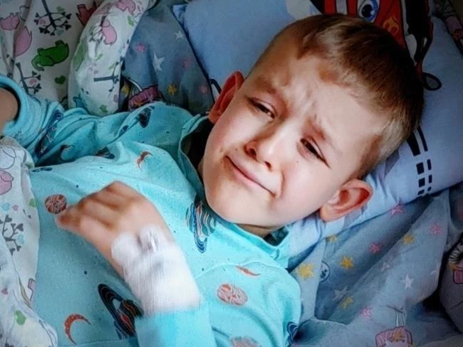 Dzielny Robercik od dłuższego czasu zmaga się z ciężką chorobą. Pomóżmy mu wrócić do zdrowia!