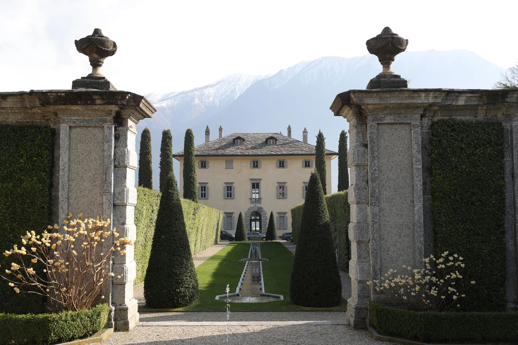 Villa Balbiano znajduje się na zachodnim brzegu jeziora Como w Ossuccio w północnej Lombardii