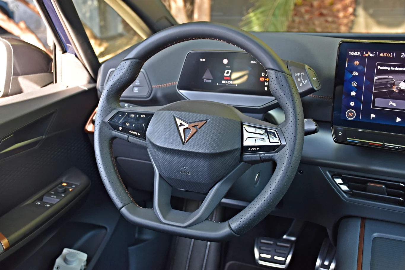 Cupra Born na zdjęciach