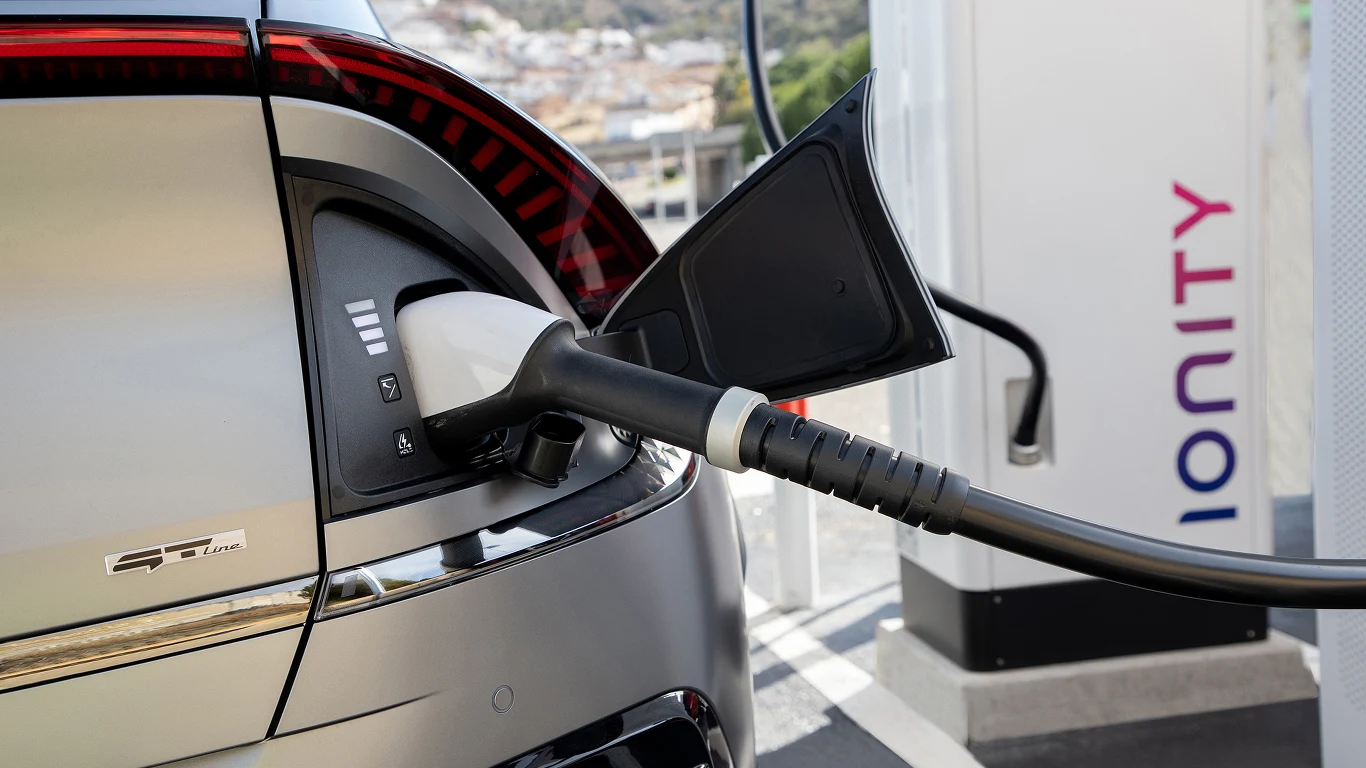 Stacje Jonity umożliwiają ładowanie z mocą 350 kW Stacje Jonity umożliwiają ładowanie z mocą 350 kW