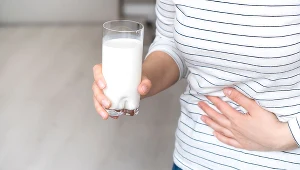 Po wypiciu mleka boli cię brzuch? Możesz nie tolerować laktozy