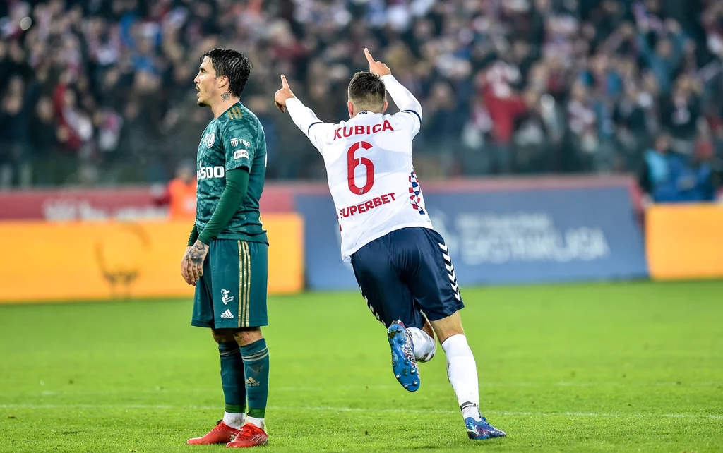 Josue z Legii (z lewej) i Krzysztof Kubica z Górnika Josue z Legii (z lewej) i Krzysztof Kubica z Górnika