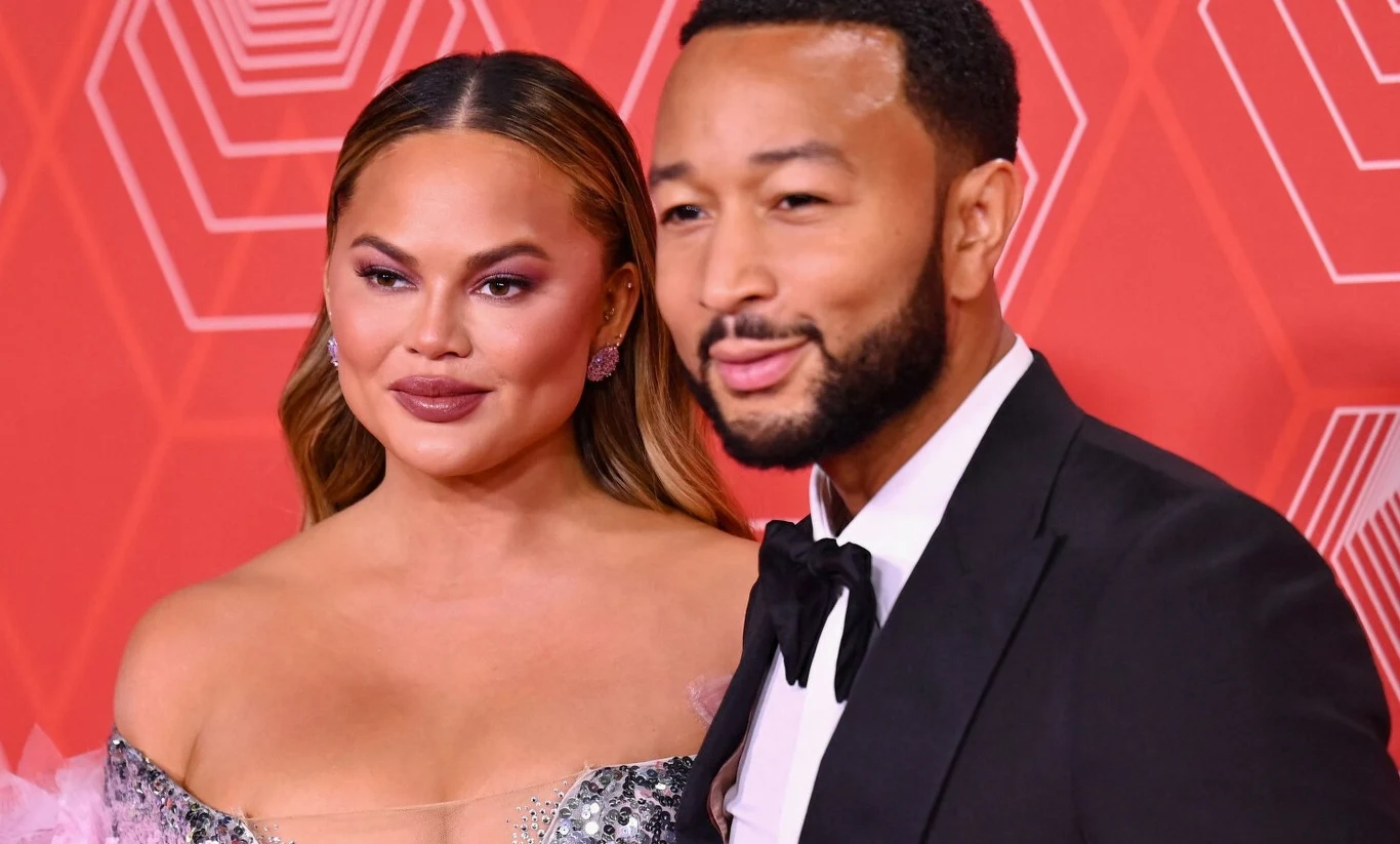 Chrissy Teigen Chrissy Teigen