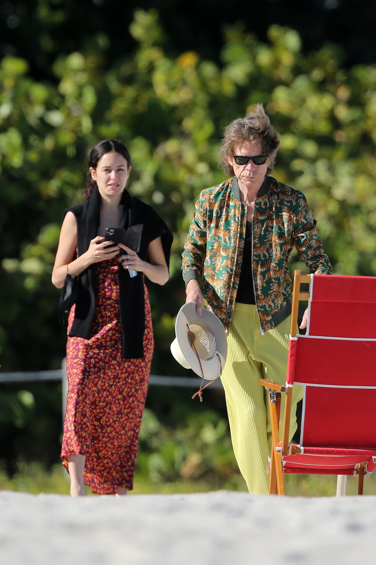 Spacer po plaży był dla Jaggera odskocznią od trasy koncertowej "No Filter", którą razem z zespołem The Rolling Stones reaktywowali we wrześniu.