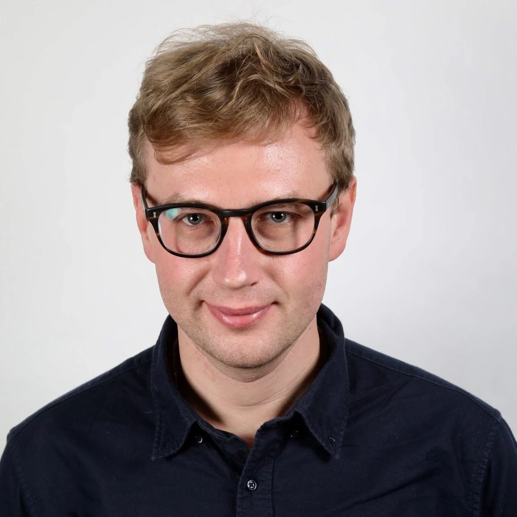 Dr Paweł Bukowski Dr Paweł Bukowski