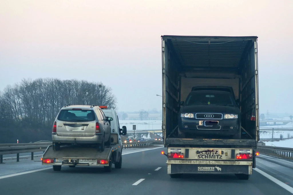 Zdaniem TUV w starszych autach lawinowo rośnie liczba usterek zagrażających bezpieczeństwu na drogach.