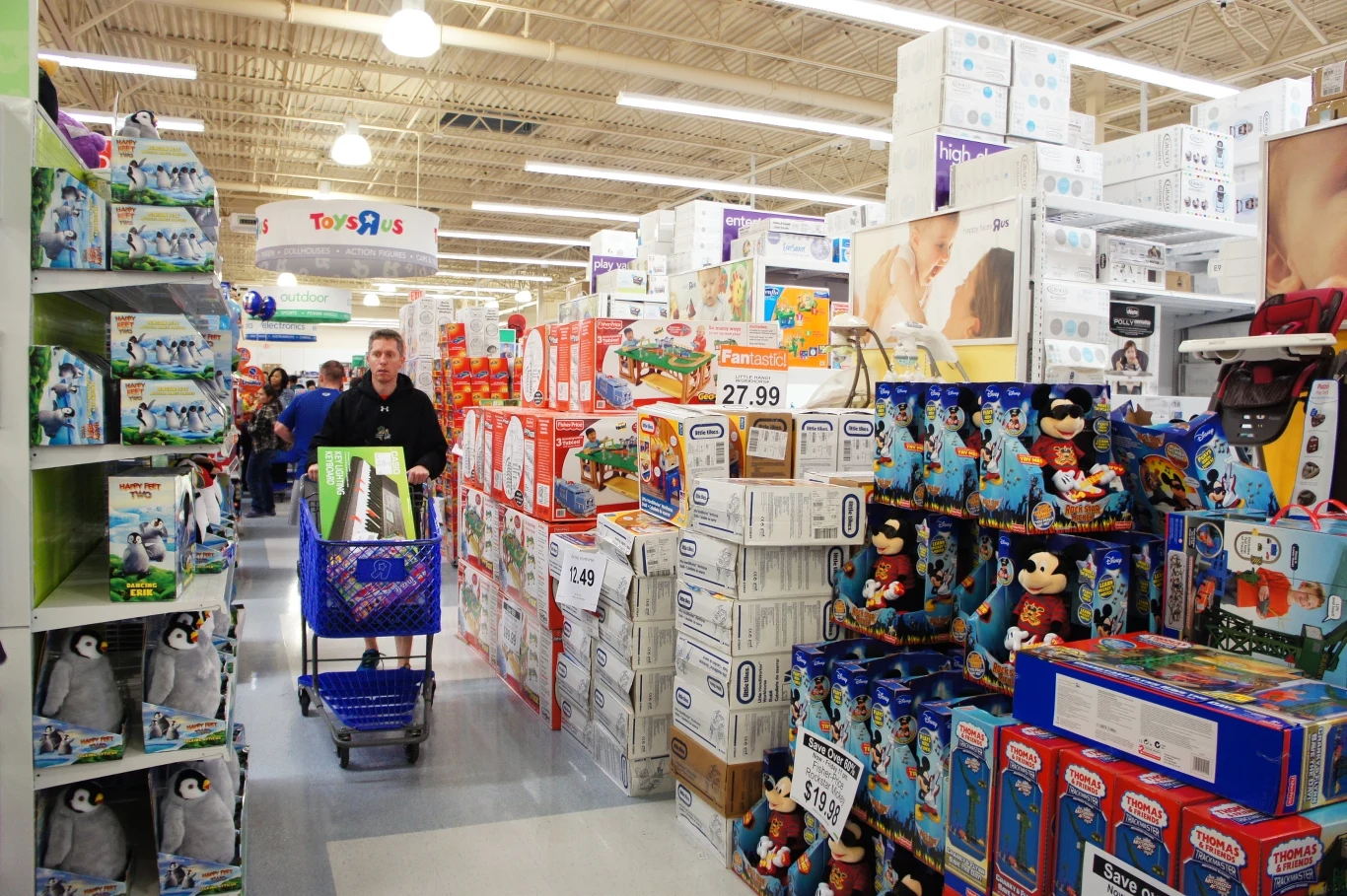 Podczas stacjonarnych zakupów trzeba uważać na fałszywe promocje na Black Friday. Podczas stacjonarnych zakupów trzeba uważać na fałszywe promocje na Black Friday.