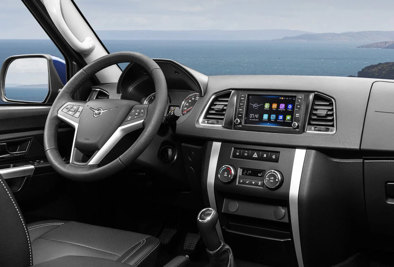 UAZ Patriot - wnętrze.