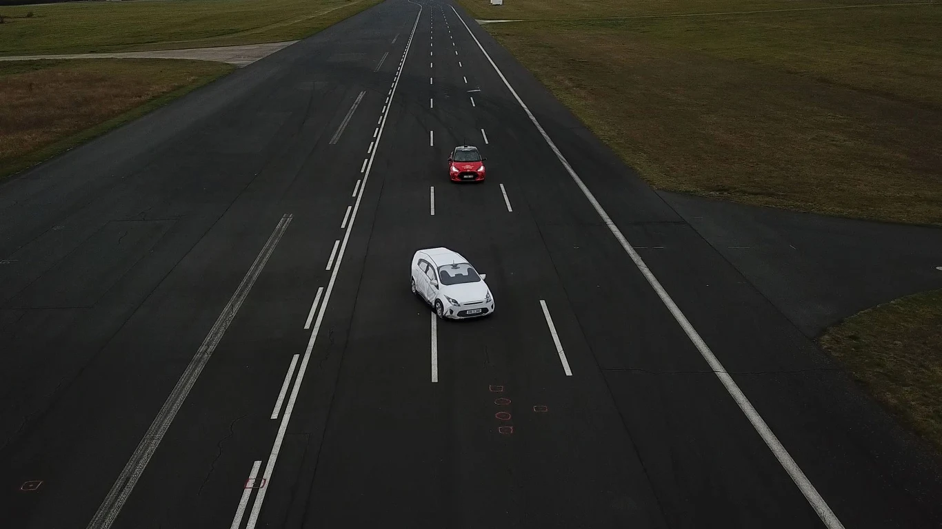 Yaris oferuje jedynie "podstawowe: systemy wsparcia, ale biorąc pod uwagę ceny pojazdu, działają całkiem sprawnie Yaris oferuje jedynie "podstawowe: systemy wsparcia, ale biorąc pod uwagę ceny pojazdu, działają całkiem sprawnie