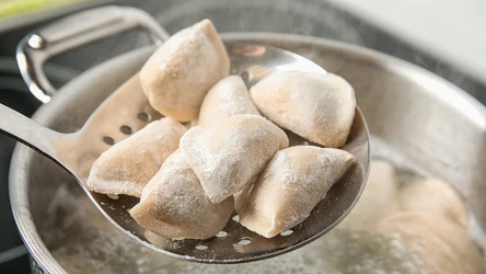 Sposób rozmnażania pierogów na Wigilię ma ogromne znaczenie. Lepiej o tym pamiętaj, jeśli nie chcesz, zrobiła się z nich papka