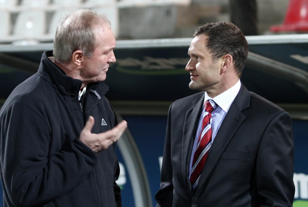 Trener Franciszek Smuda i Ryszard Czerwiec. Ten duet siał popłoch w Ekstraklasie nie tylko w sezonie 1998/1999. Trener Franciszek Smuda i Ryszard Czerwiec. Ten duet siał popłoch w Ekstraklasie nie tylko w sezonie 1998/1999.