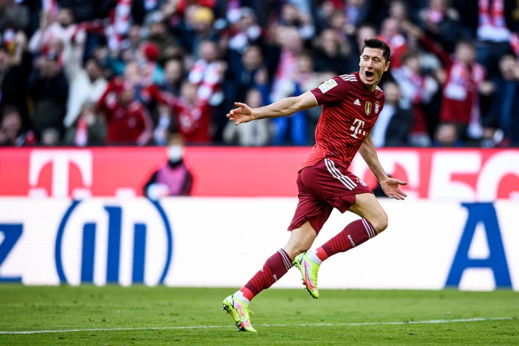 Robert Lewandowski w tym roku miał okazję już 64 razy cieszyć się z bramek Robert Lewandowski w tym roku miał okazję już 64 razy cieszyć się z bramek