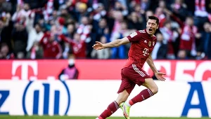 Robert Lewandowski w tym roku miał okazję 69 razy cieszyć się z bramek