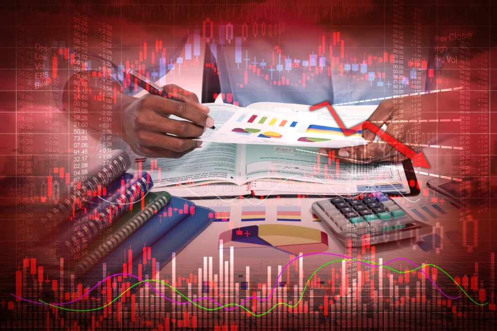 Nowy wariant koronawirusa, rynki w dół, obawy wracają