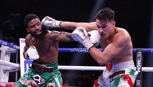 Stephen Fulton Jr (z lewej) okazał się lepszy od Brandona Figueroi