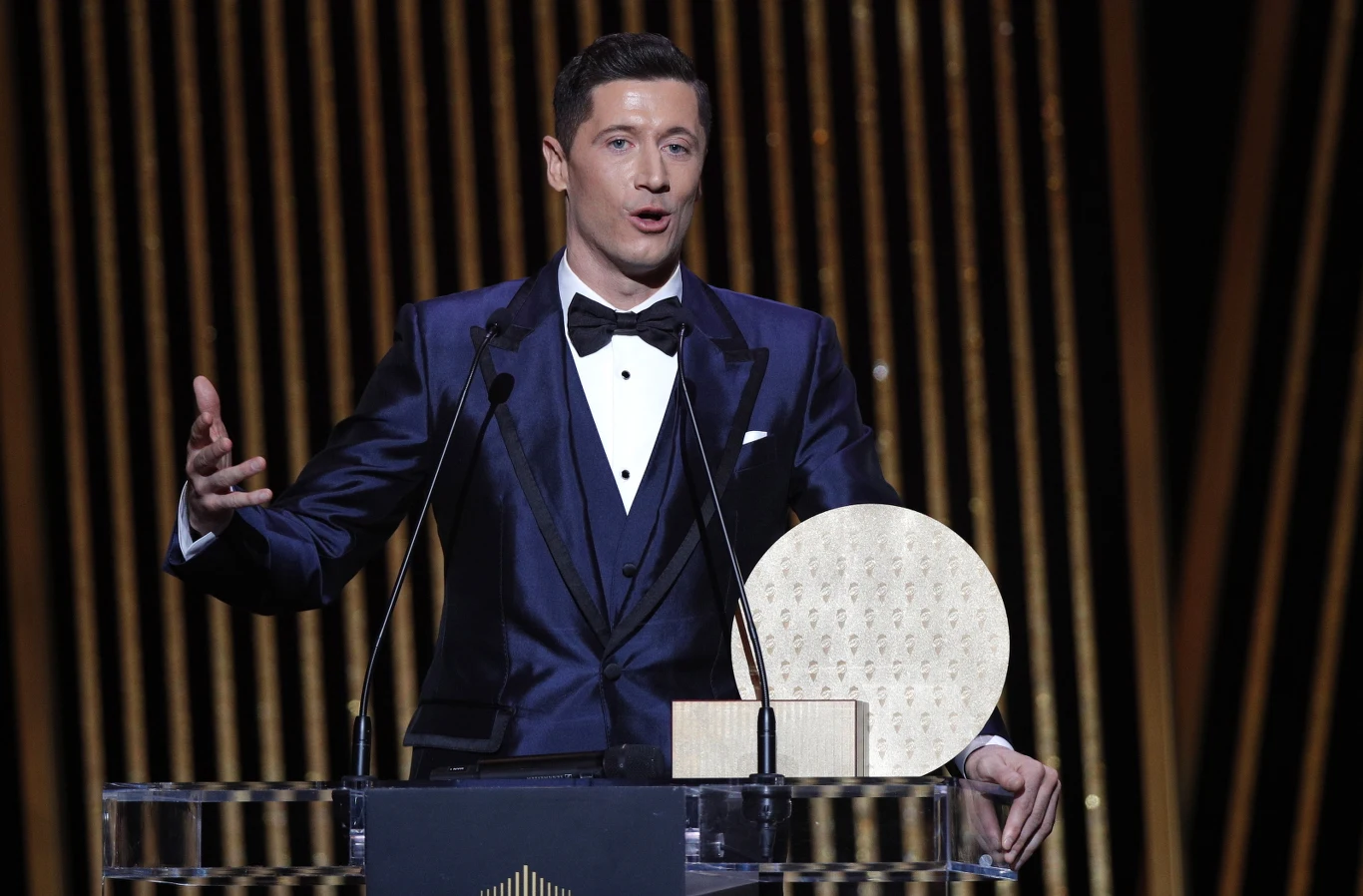 Robert Lewandowski z nagrodą dla najlepszego napastnika Robert Lewandowski z nagrodą dla najlepszego napastnika