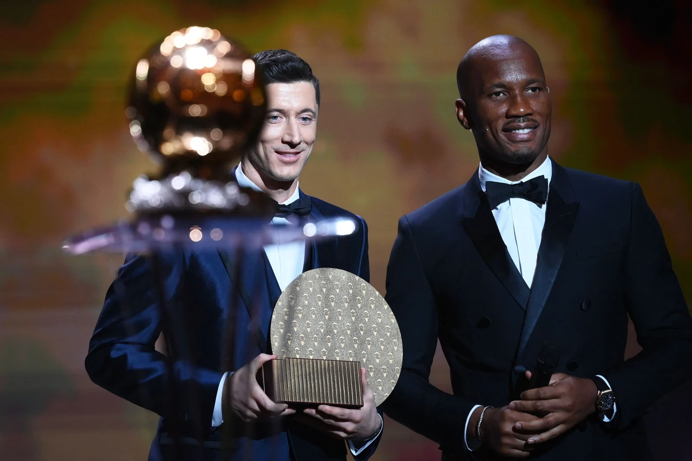 Robert Lewandowski i Didier Drogba Robert Lewandowski i Didier Drogba