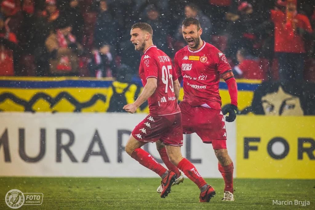 Patryk Stępiński i Daniel Tanżyna cieszą się z bramki w meczu Widzew - Zagłębie Patryk Stępiński i Daniel Tanżyna cieszą się z bramki w meczu Widzew - Zagłębie