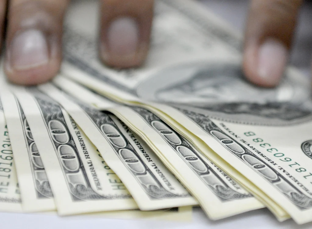 Fed przyglada się inflacji .