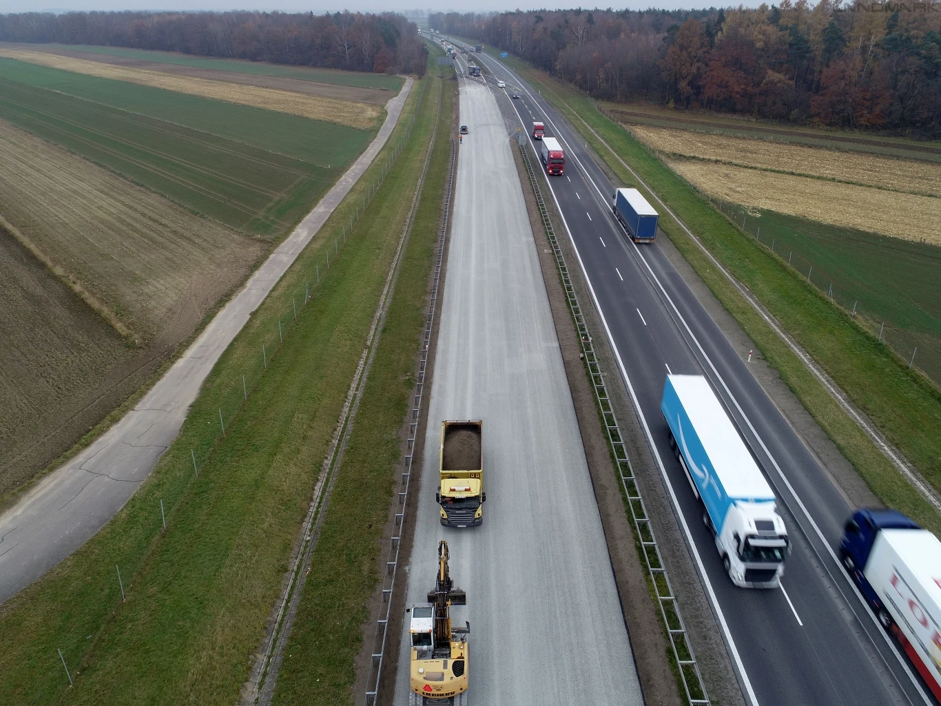 Prace na kolejnych odcinkach A4 ruszą ponownie w marcu, po przerwie zimowej i potrwają do jesieni 2022 roku. Prace na kolejnych odcinkach A4 ruszą ponownie w marcu, po przerwie zimowej i potrwają do jesieni 2022 roku.