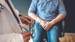 Samobadanie jąder to metoda profilaktyki nowotworów jąder