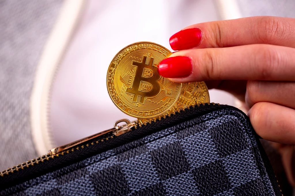 Konzum umożliwił płatności kryptowalutami - na razie w sklepie internetowym
