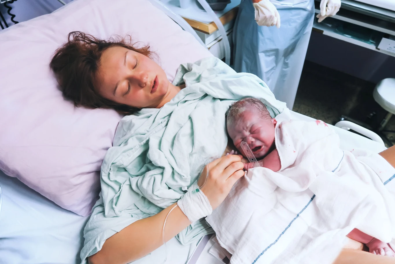 Im mniej mówimy o seksie, tym większe prawdopodobieństwo ciąży w bardzo młodym wieku - zauważają eksperci Im mniej mówimy o seksie, tym większe prawdopodobieństwo ciąży w bardzo młodym wieku - zauważają eksperci