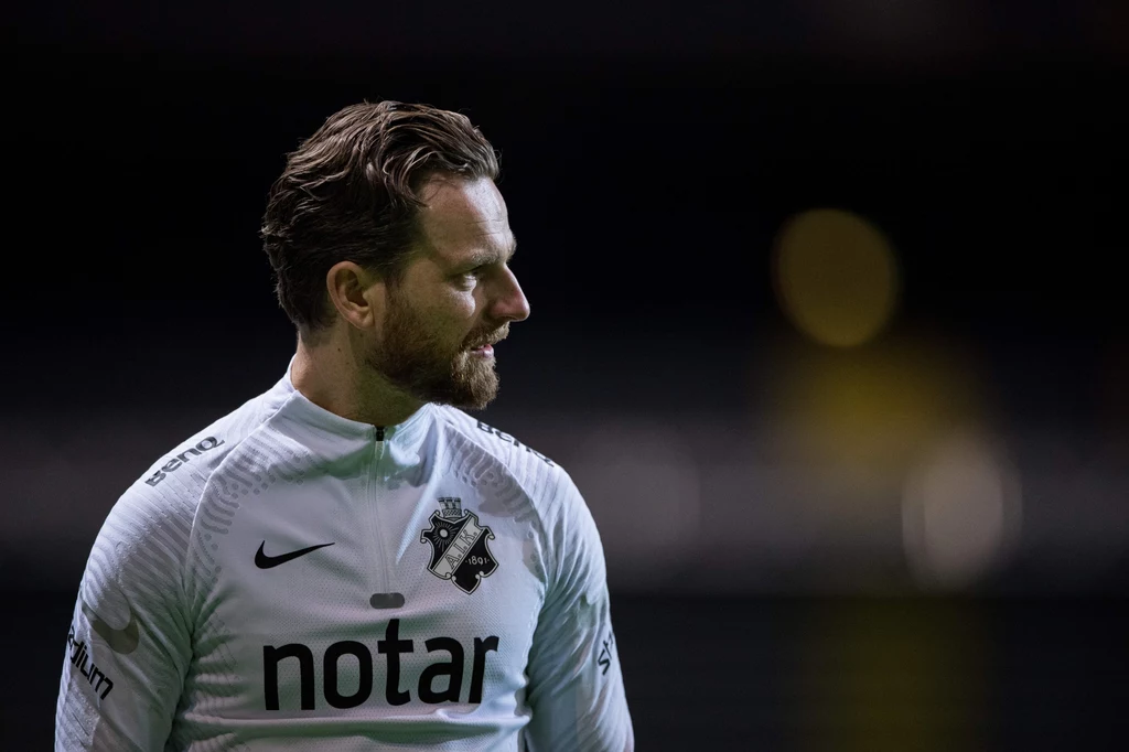 Polski trener Bartosz Grzelak jest szkoleniowiec szwedzkiego AIK Polski trener Bartosz Grzelak jest szkoleniowiec szwedzkiego AIK