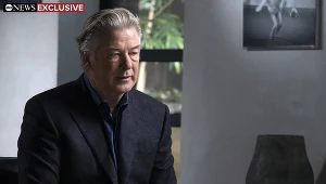 Alec Baldwin podczas wywiadu z Georgem Stephanopoulosem