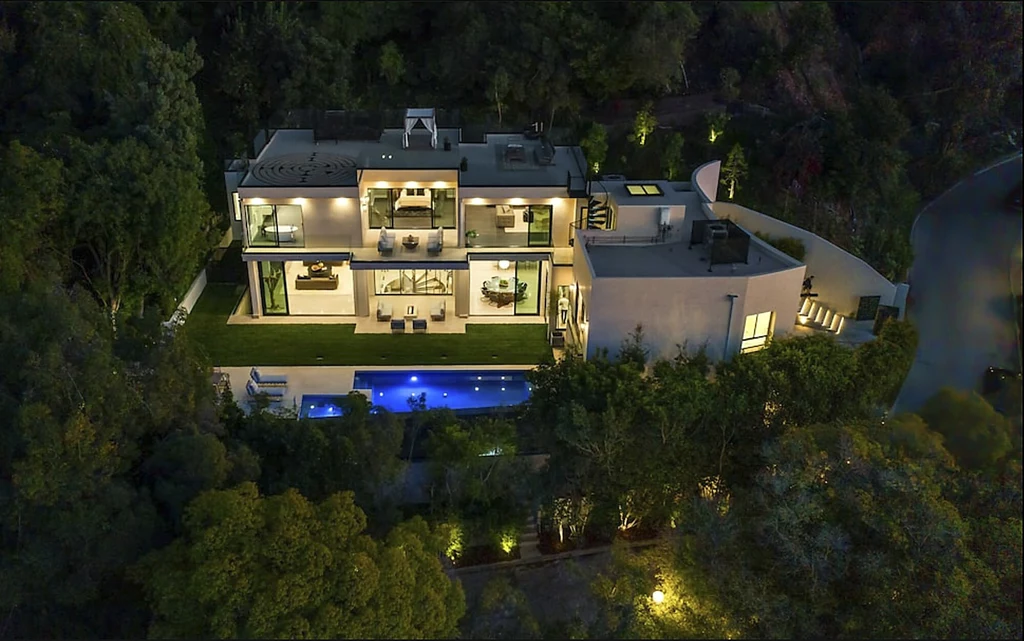 Brooklyn Beckham i Nicola Peltz kupili dom wart 10,5 miliona dolarów Brooklyn Beckham i Nicola Peltz kupili dom wart 10,5 miliona dolarów