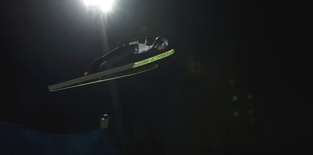 Kamil Stoch w locie po zwycięstwo serii treningowej w Wiśle Kamil Stoch w locie po zwycięstwo serii treningowej w Wiśle