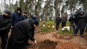 Zdjęcie z pogrzebu martwo urodzonego dziecka zmarłej Kurdyjki