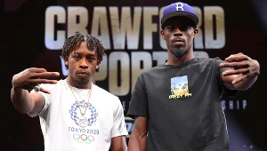 ​Keyshawn Davis (z lewej)