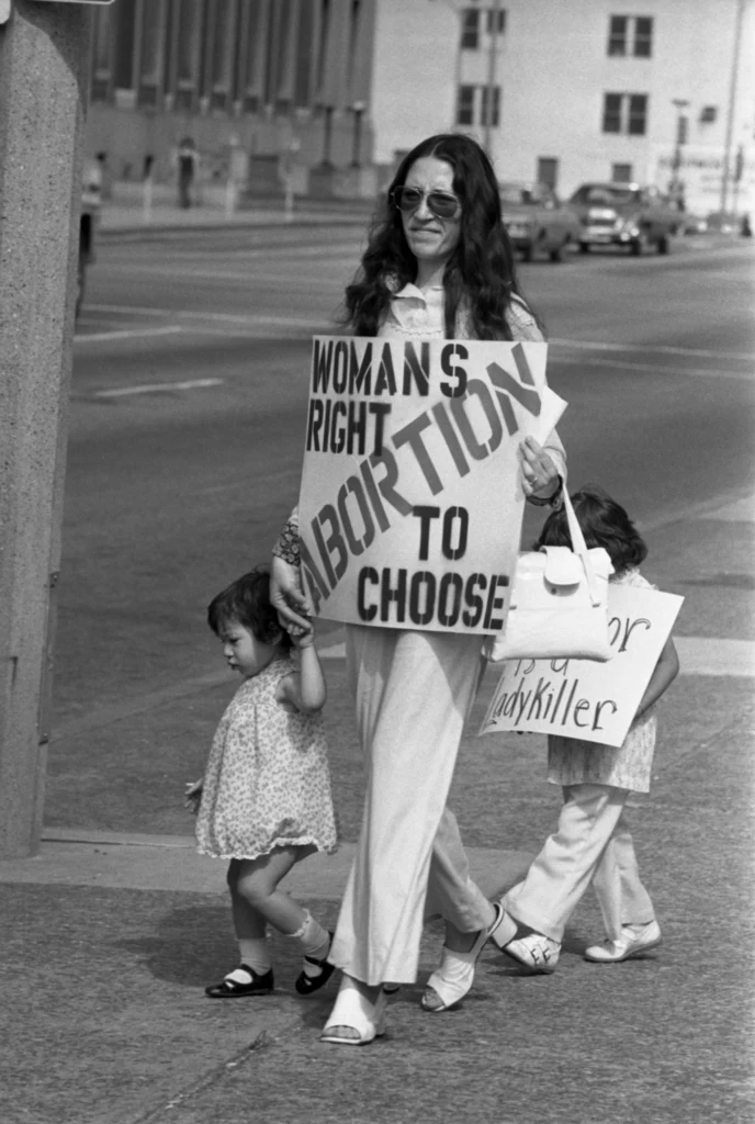 Druga fala feminizmu walczyła m.in. o prawo do aborcji