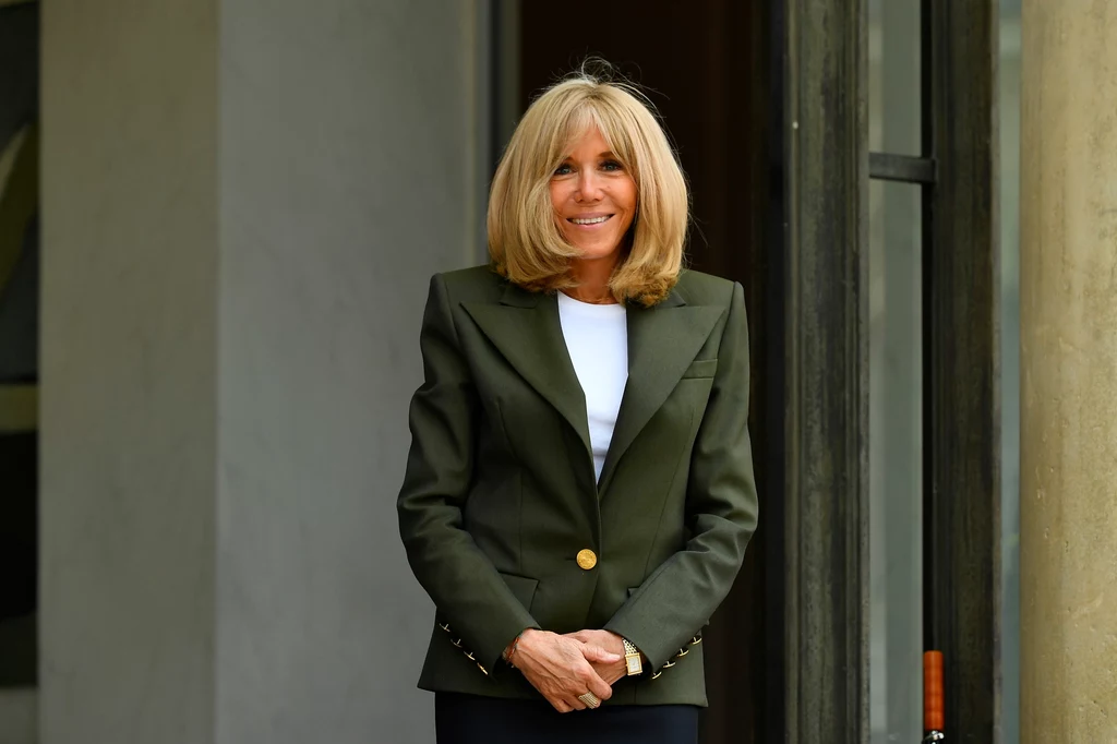 Brigitte Macron od lat jest wierna cięciu w stylu klasycznego boba